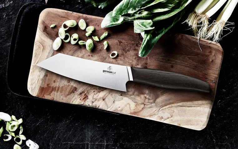 Für feine Schneidarbeiten, Obst und Gemüse: Germancut präsentiert das VEGGIELOVER Gemüsemesser aus Solingen Bild: Für feine Schneidarbeiten, Obst und Gemüse: Germancut präsentiert das VEGGIELOVER Gemüsemesser aus Solingen