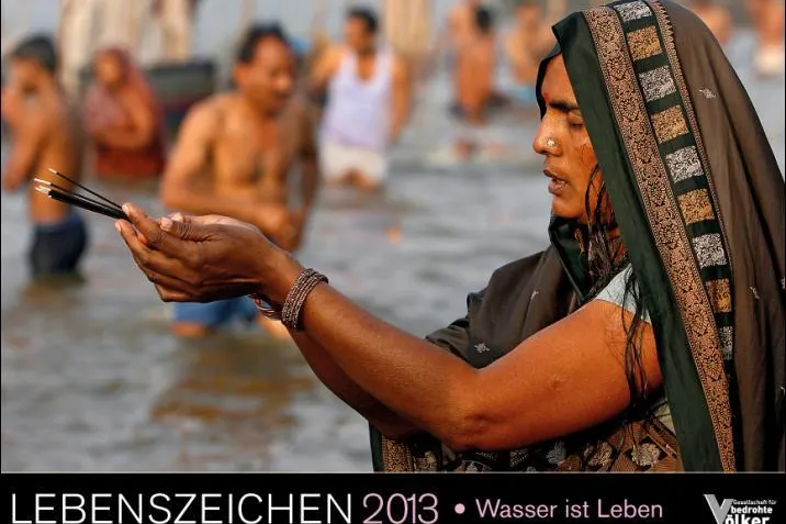 Bildkalender "Lebenszeichen 2013 - Wasser ist Leben" der Gesellschaft für bedrohte Völker Bild: Bildkalender "Lebenszeichen 2013 - Wasser ist Leben" der Gesellschaft für bedrohte Völker