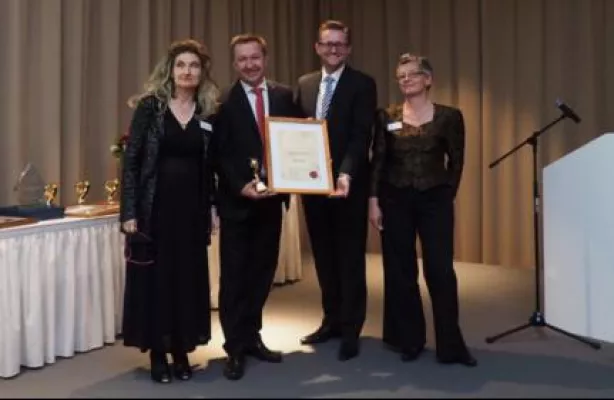 Bild: BONAGO Gründer Mark Gregg zum Botschafter für betriebliches Gesundheitsmanagement ernannt