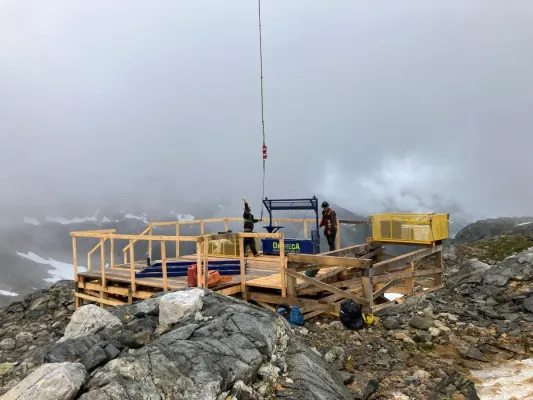 Bild: Kanadischer Goldexplorer bestätigt 22-km²-Goldsystem - bis zu 263,70 g/t Goldäquivalent in Proben