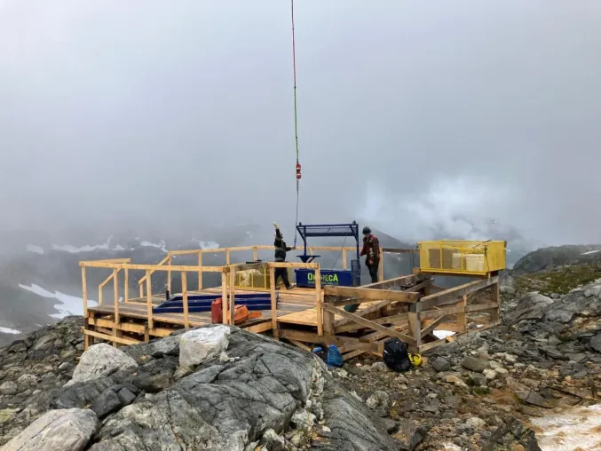 Bild: Kanadischer Goldexplorer bestätigt 22-km²-Goldsystem - bis zu 263,70 g/t Goldäquivalent in Proben