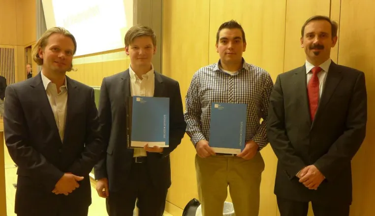 Bild: Beste Bauingenieure ausgezeichnet: Firma Dreßler stiftet Jahrgangsbesten der FH Frankfurt 15.000 Euro