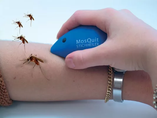 Mückenstiche sanft und zuverlässig behandeln - mit dem Stichheiler MosQuit® von DAVITA® Bild: Mückenstiche sanft und zuverlässig behandeln - mit dem Stichheiler MosQuit® von DAVITA®