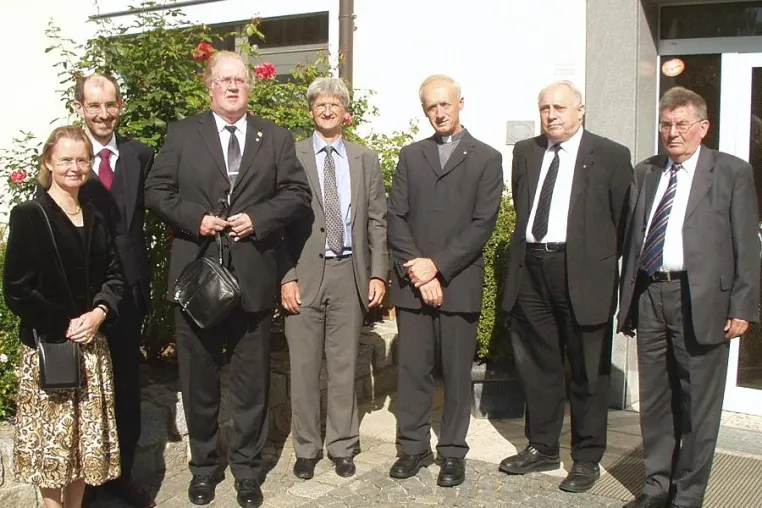 Für Dialog – gegen Fundamentalismus Bild: Für Dialog – gegen Fundamentalismus