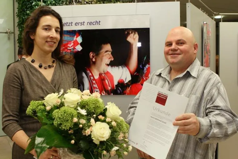 Vorbildlicher Einsatz: Wilfried Scholl mit Hertie-Preis für Engagement und Selbsthilfe 2011 ausgezeichnet Bild: Vorbildlicher Einsatz: Wilfried Scholl mit Hertie-Preis für Engagement und Selbsthilfe 2011 ausgezeichnet