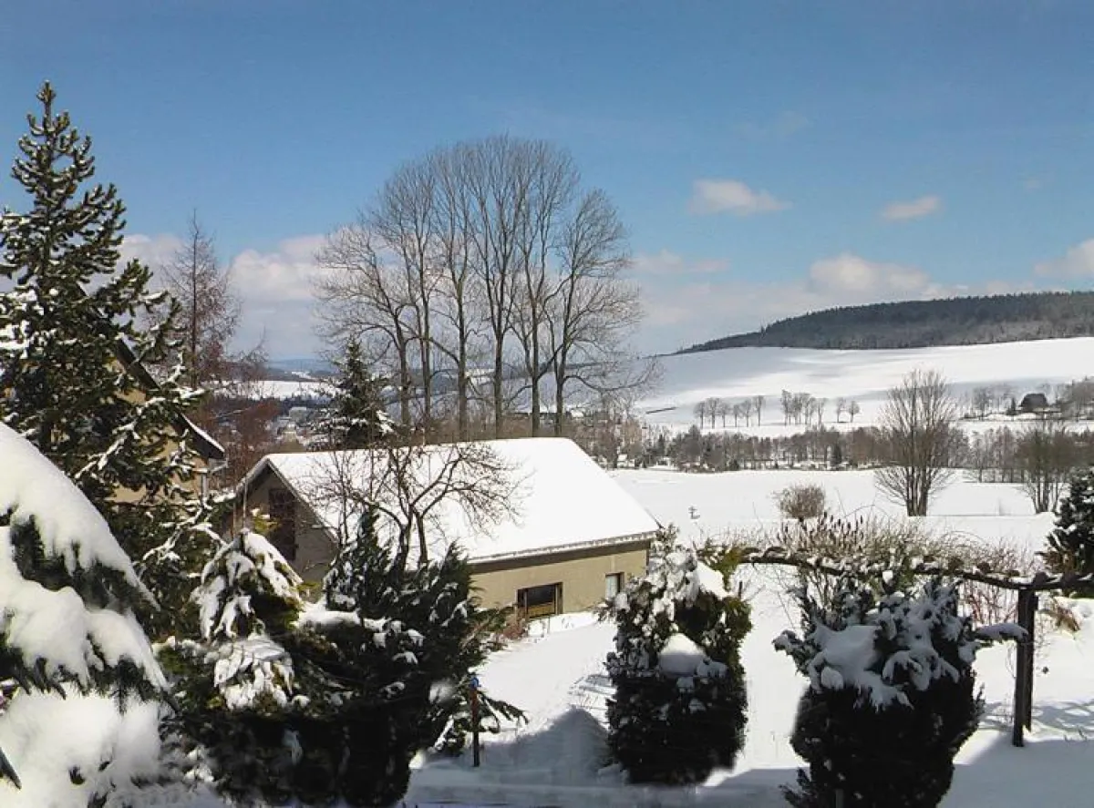 das Ferienhaus am Ortsrand in ruhiger Lage