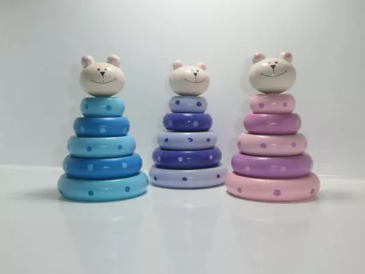 Gratis Stapelmännchen, Holzspielzeug zu Ostern Bild: Gratis Stapelmännchen, Holzspielzeug zu Ostern