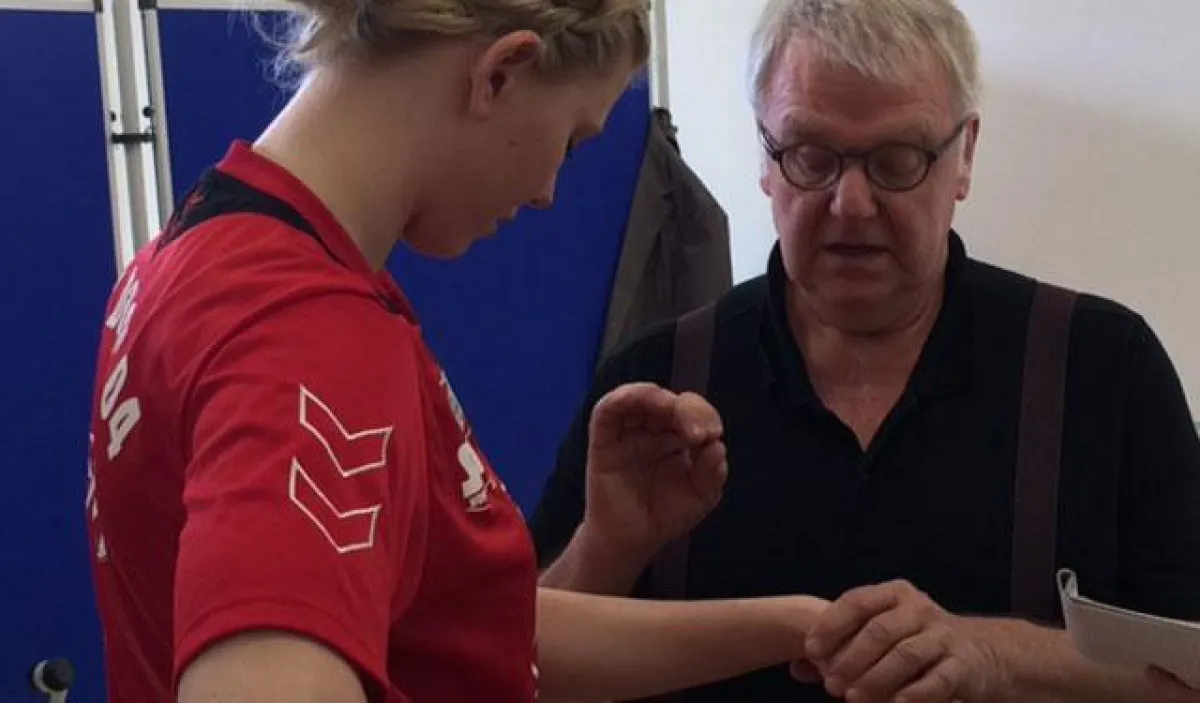 Kim Naidzinavicius, TSV Bayer Leverkusen, Prof. Dr. Eckhard W. Breitbart, Dermatologe