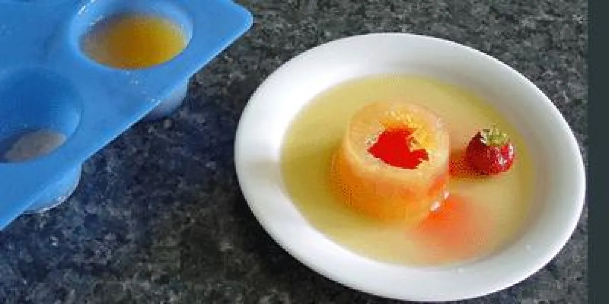kalorienarmes Fruchteis aus der Silikonbackform