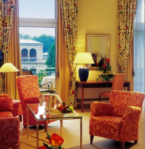 Nach der OP im Luxushotel genesen Bild: Nach der OP im Luxushotel genesen