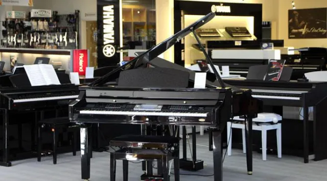 Mit wenigen Klicks zum perfekten Wunschinstrument: Der Kirstein-Pianoberater Bild: Mit wenigen Klicks zum perfekten Wunschinstrument: Der Kirstein-Pianoberater