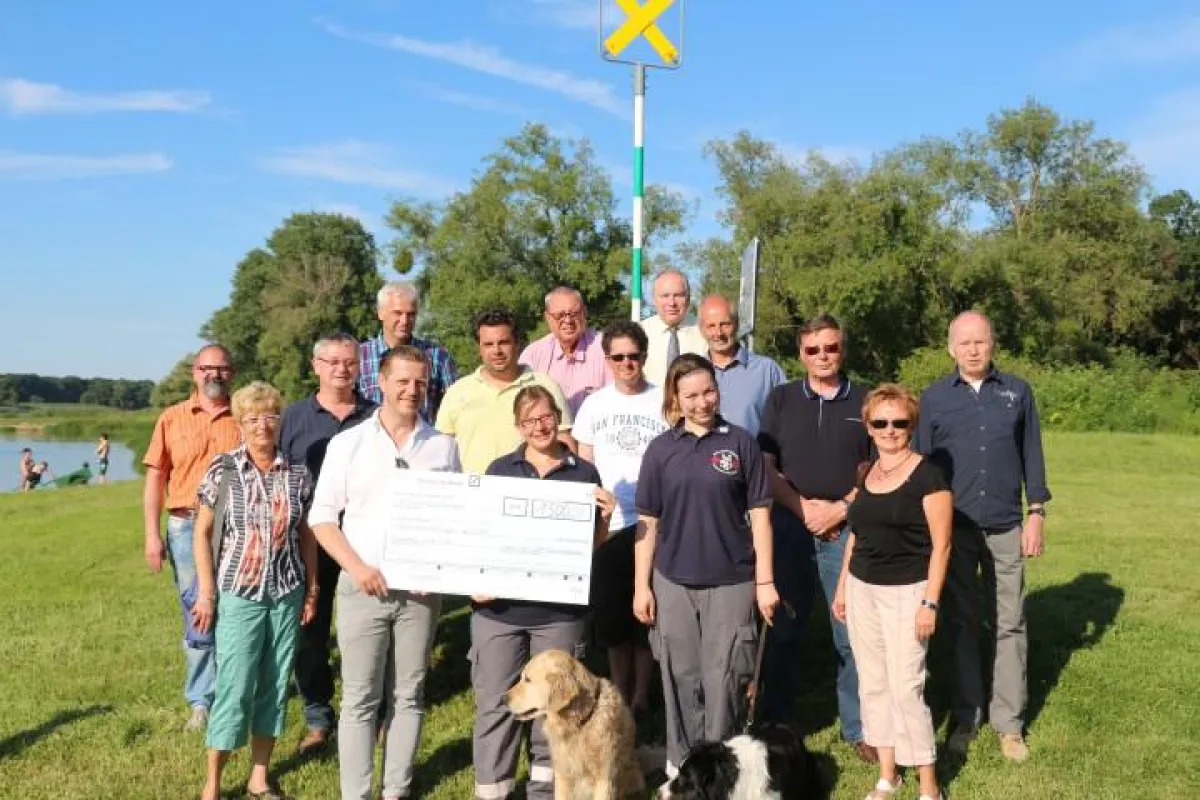 Der Lionsclub Schönebeck-Bad Salzelmen und die Rettungshundestaffel