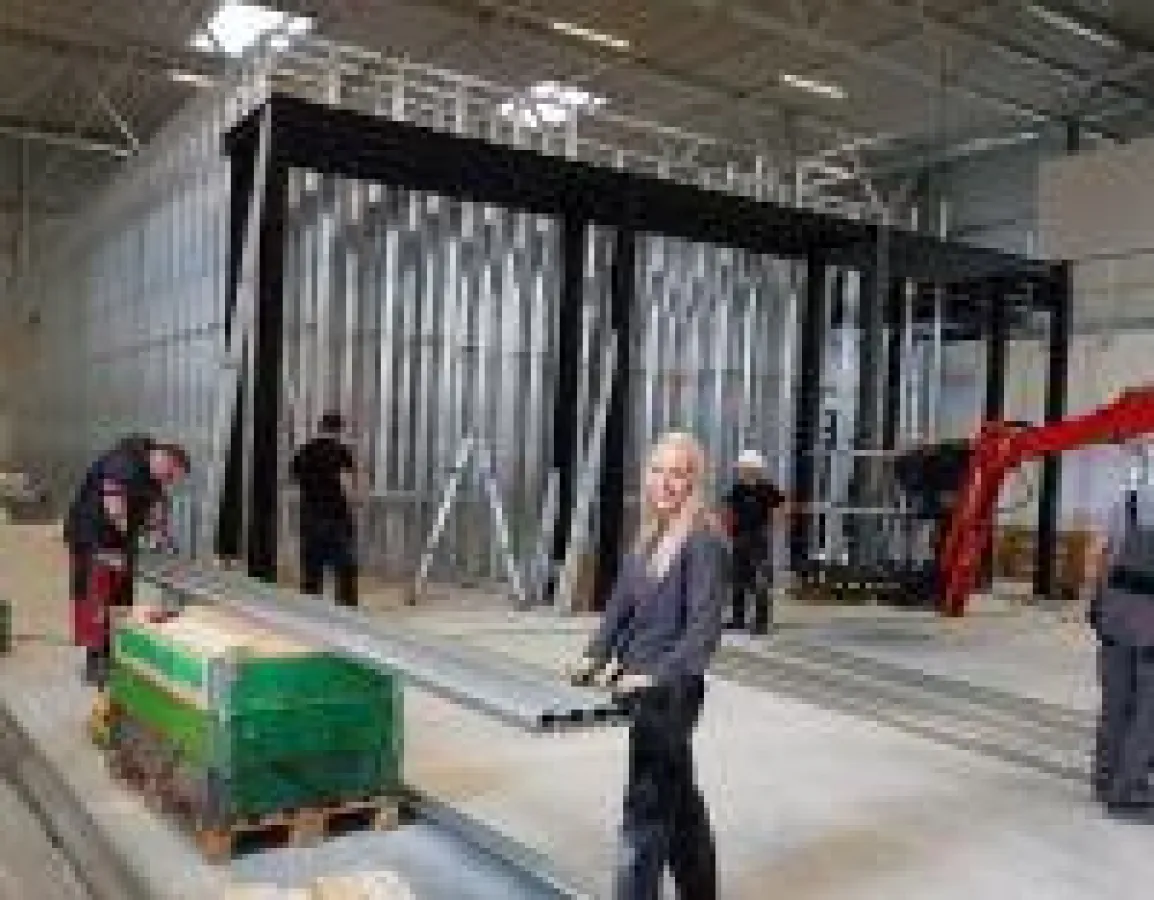 Die kompetenten Mitarbeiter von  AM-Automation sorgen für eine reibungslose Montage.