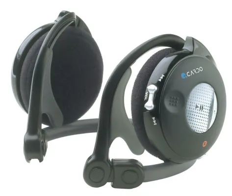 Bild: Das Bluetooth-Stereo-Headset Cardo S-2 spannt eine Brücke zwischen Kommunikation und Entertainment