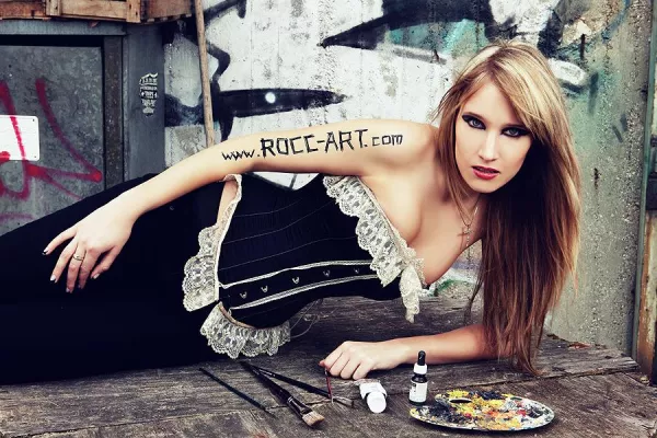 Premieren-Vernissage von SINJA: Rocc` n Roll auf der Leinwand Bild: Premieren-Vernissage von SINJA: Rocc` n Roll auf der Leinwand