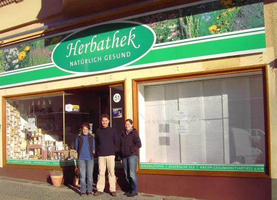 Bild: 6 Monate HERBATHEK – Gesundheitsfachgeschäft präsentiert sich auf der Gesundheitsmesse Naturia