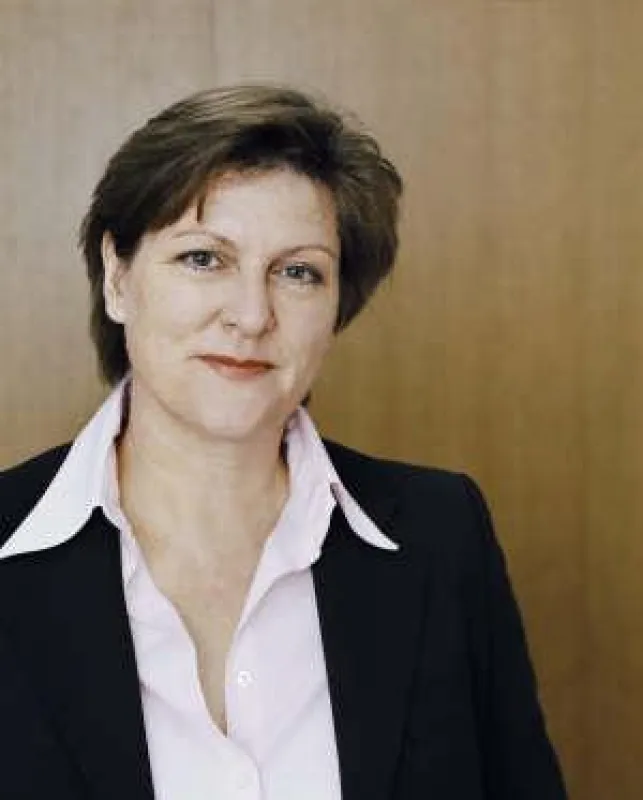 Ursula Lindl, Geschäftsführerin Zur Rose Pharma: 