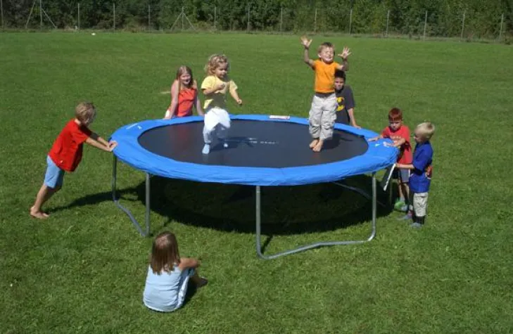 Bild: Das Trampolin als Heil- und Hilfsmittel bei Mukoviszidose und Behinderungen