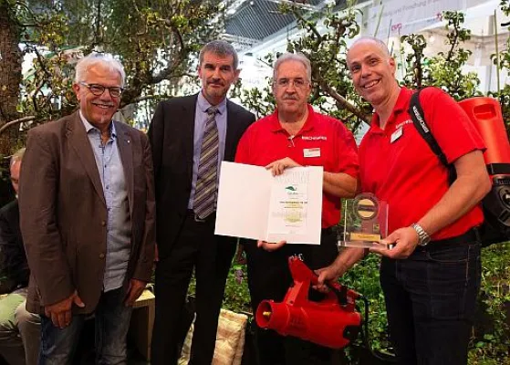 Bild: Birchmeier erhält GaLaBau-Innovationsmedaille für AS 1200