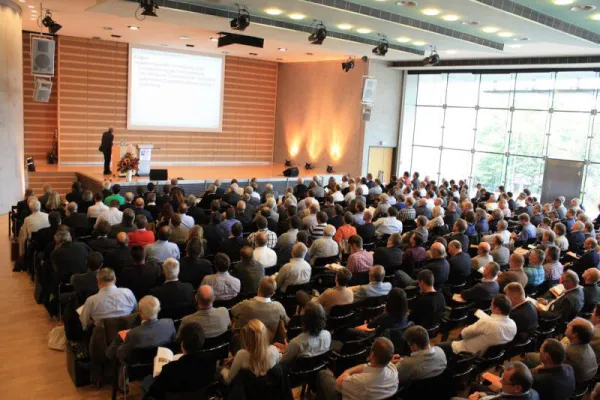 48. Bausachverständigen-Tag der Fankfurter Bautage 2013 Bild: 48. Bausachverständigen-Tag der Fankfurter Bautage 2013