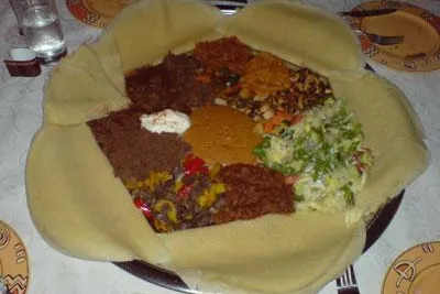 Salzschokolade und afrikanische Tänze: Der GenießerClub in Eritrea Bild: Salzschokolade und afrikanische Tänze: Der GenießerClub in Eritrea