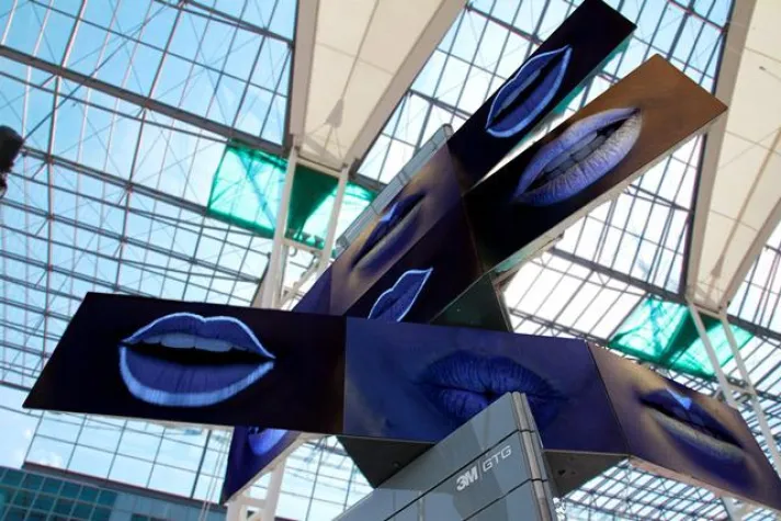 Bild: Flughafen München: MetaTwistTower mit „Digital Signage Best Practice Award“ ausgezeichnet