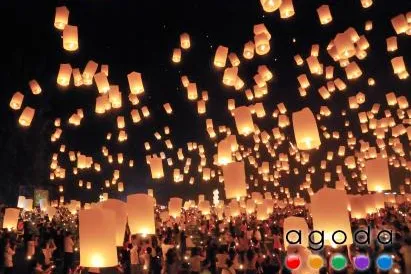 Bild: Agoda.de feiert Loy Krathong, Thailands Lichterfest