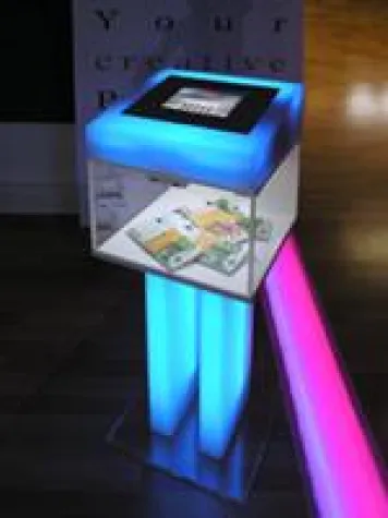 Bild: Schöne Bescherung: EMIRAT ermöglicht Veranstaltern spannende X-Mas-Aktion