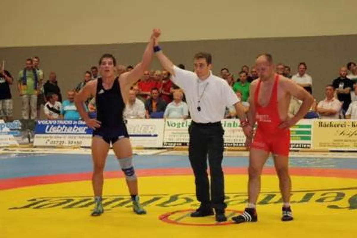 Christoph Pscherer nach seinem Sieg gegen Andre Backhaus