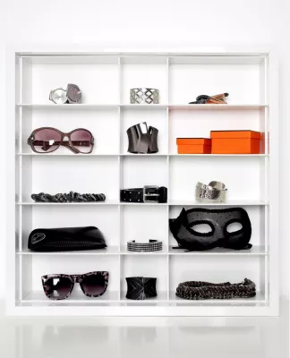Bild: Weihnachtsgeschenk für Minimalistinnen: Setzkasten für slow fashion-Accessoires