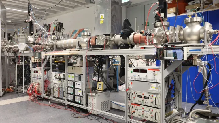 Ionenquelle von DREEBIT ermöglicht präzise Untersuchung des Kohlenstoffkerns Bild: Ionenquelle von DREEBIT ermöglicht präzise Untersuchung des Kohlenstoffkerns