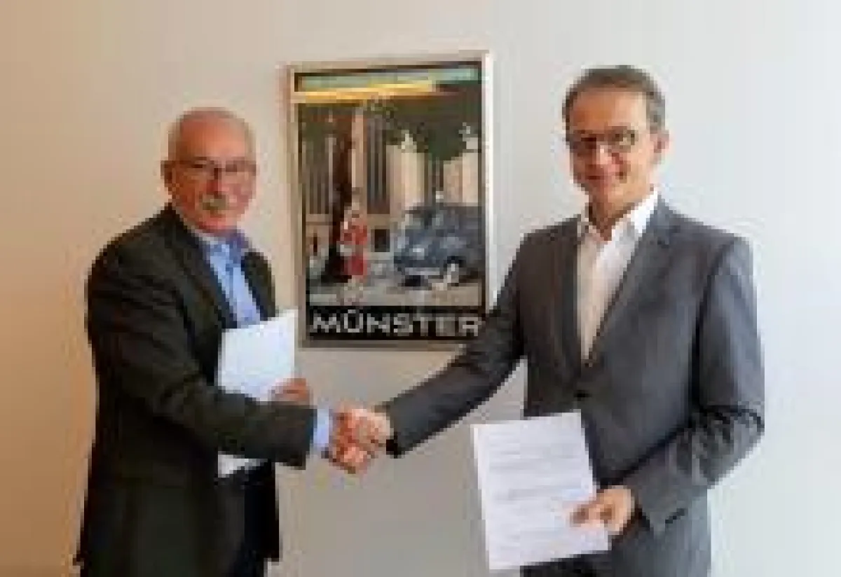 Jürgen Weegen (links) und Dr. Giuliano Visintini. Bild: ubinam