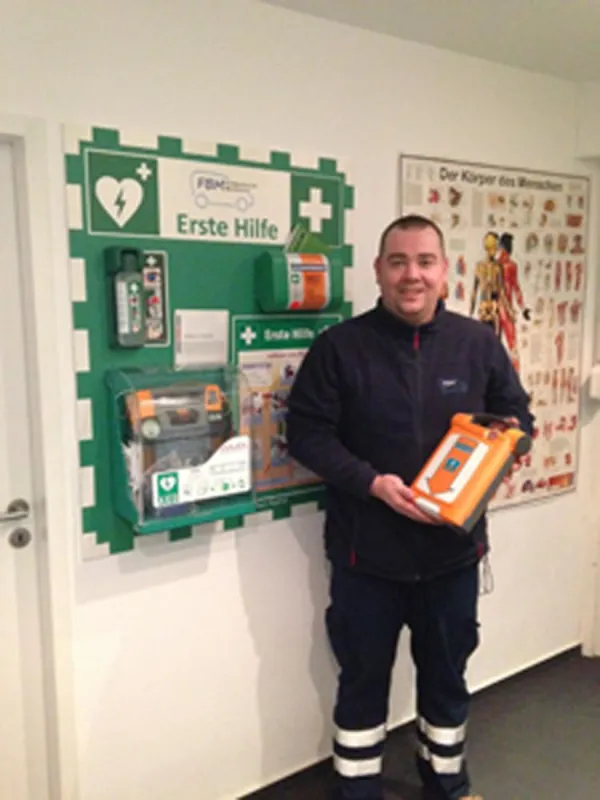 Auslieferung Cardiac Science AED G3pro