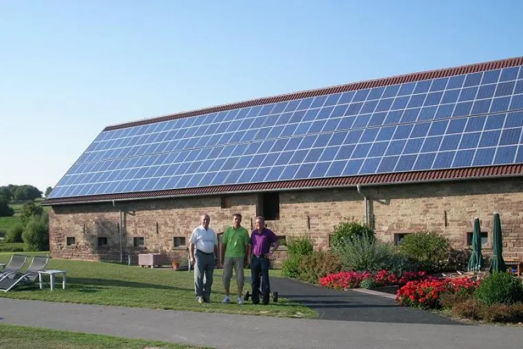 Bild: PV-Distributor Rusol: Expertise von Kleinanlagen bis zum Großprojekt mit 597 kWp