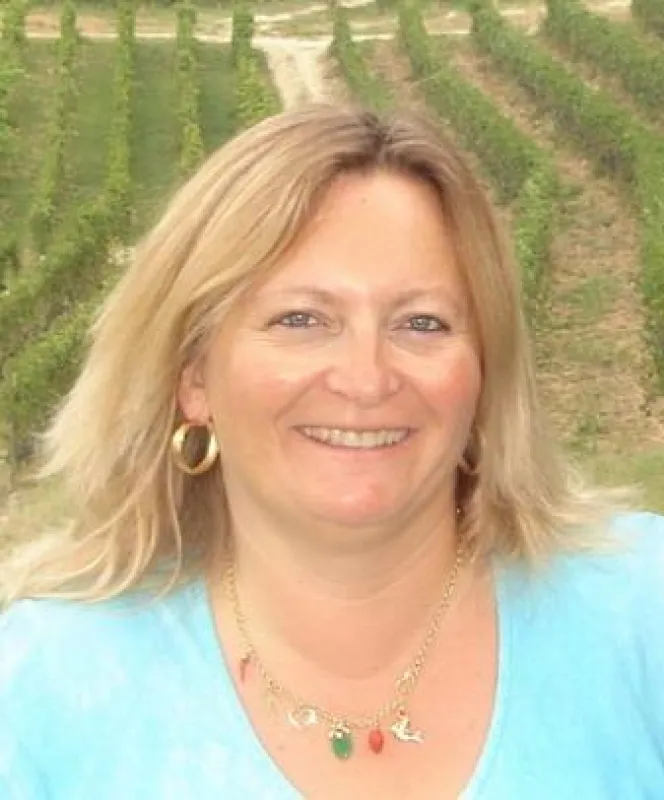Sabine Ehrmann präsentiert auf der ProWein die besten Weine von La Tenaglia.