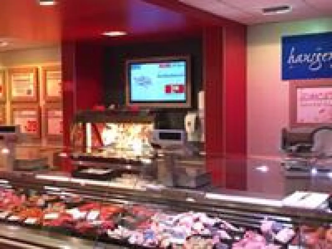 Digital Signage im Markt REWE-Stolper