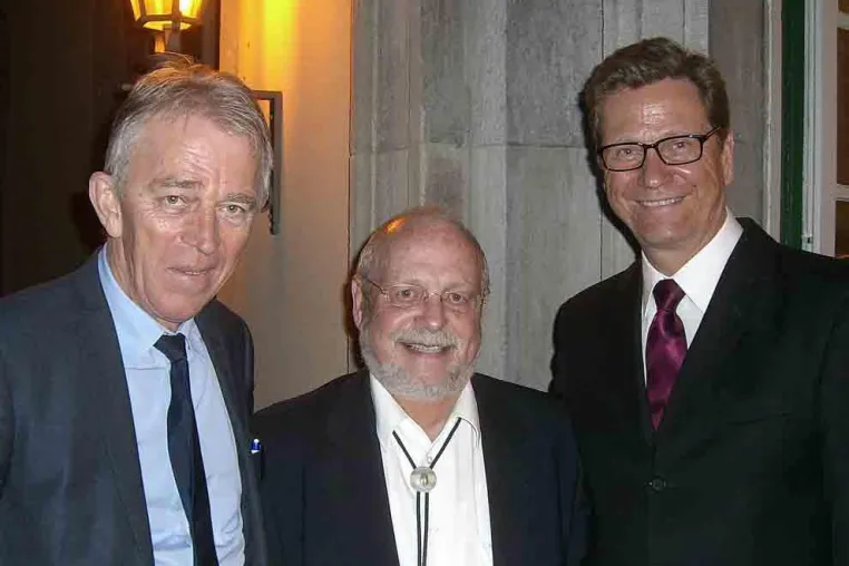 Bild: Karlsruher Stadtrat Tom Høyem Gast bei Westerwelles Berliner Abend