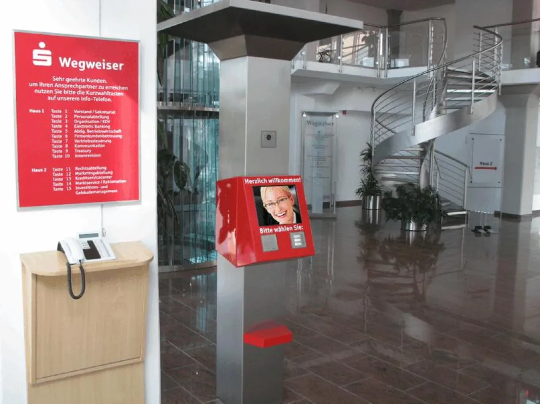 Kommunikationssäule Kreissparkasse Stendal