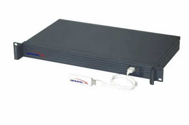 Bild: Immer informiert: das Infratec SNMP/SMS Gateway funkt kritische Infos aufs Handy