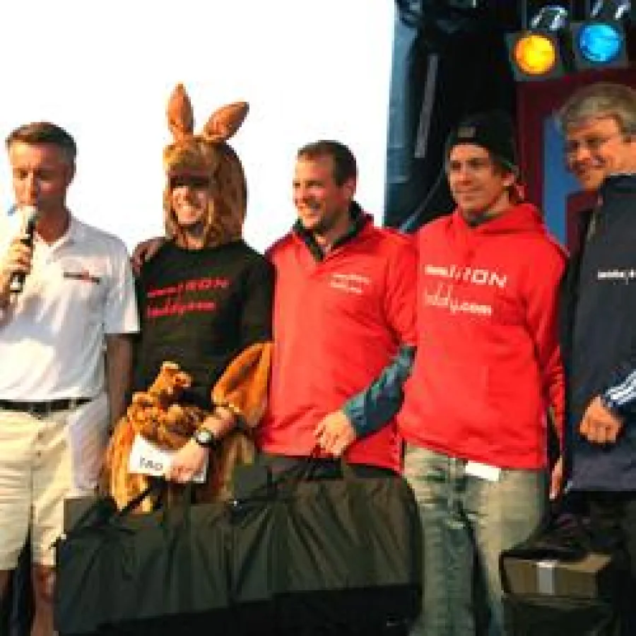 Team IRONteddy bei der Siegerehrung des NightRun 2007