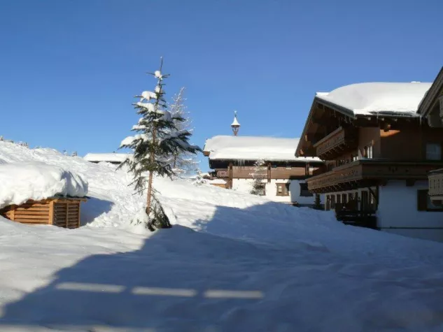 Bild: Reiseportal Winter-Zeit.de bietet attraktive Skireisen zu bestem Preis und mit Schneegarantie