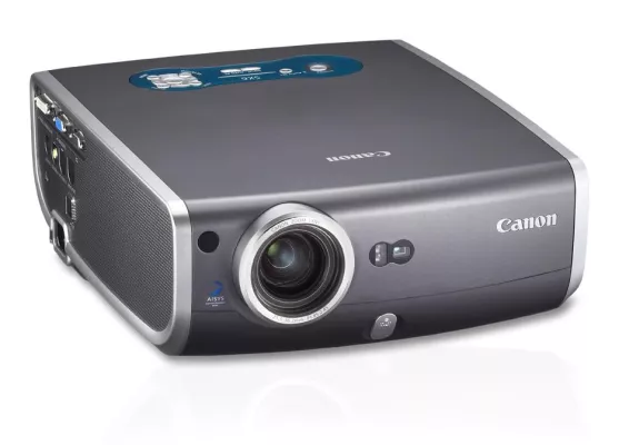 Bild: DEKOM macht „großes Kino“ in der Vorweihnachtszeit. HD-Projektoren von Canon zu extrem niedrigen Preisen