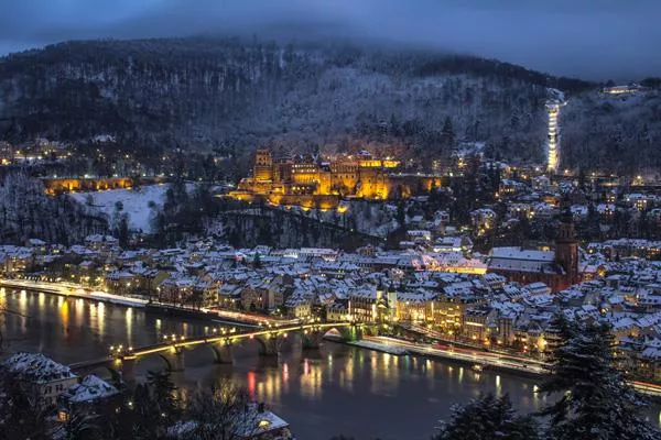 Bild: Romantischer Winterzauber zum Jahresausklang Weihnachts- und Silvesterreisen nach Heidelberg