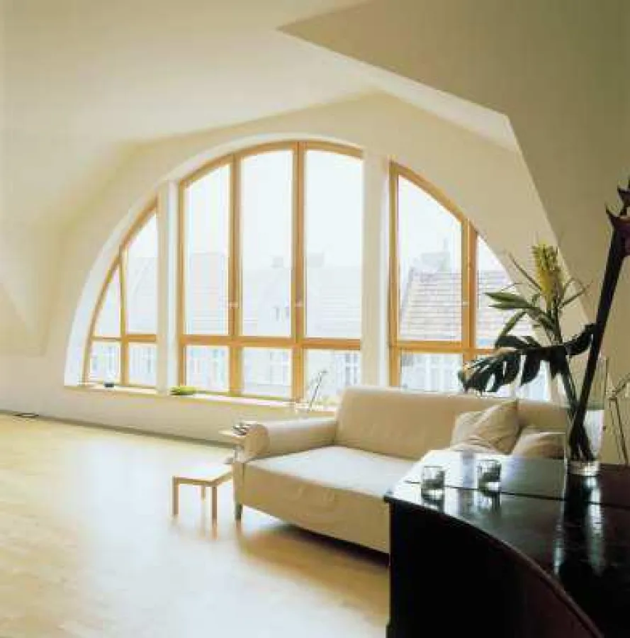 Fachbetriebe der Stuckateur-Innung lassen im Dachgeschoss ganze Wohnbereiche entstehen.