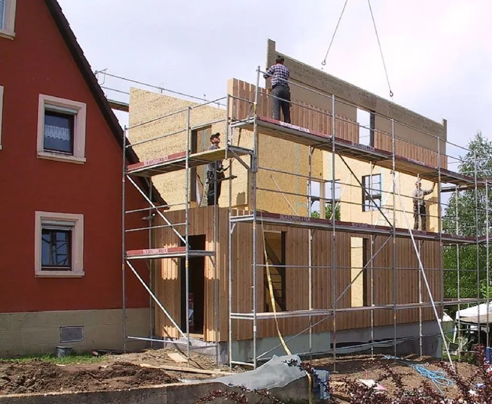 Mieter, die Baulärm ertragen müssen, haben in vielen Fällen Anspruch auf Mietminderung. Foto: Bausparkasse Schwäbisch Hall