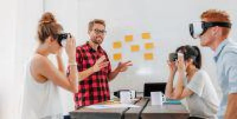 Bild: Stay connected! Neue Kommunikationstechnologien haben viel zu bieten