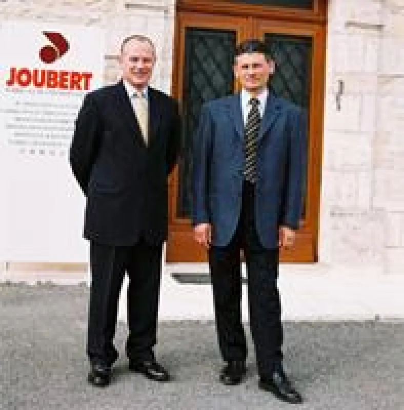 Von links nach rechts: Jean-Pierre Villéger, kaufmännischer Leiter und Marketing der Groupe Joubert und Thierry Joubert, Präsident des Direktoriums