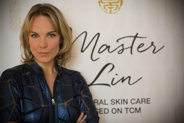 Opernstar Elina Garanca ist das neue Gesicht von Master Lin Naturkosmetik Bild: Opernstar Elina Garanca ist das neue Gesicht von Master Lin Naturkosmetik