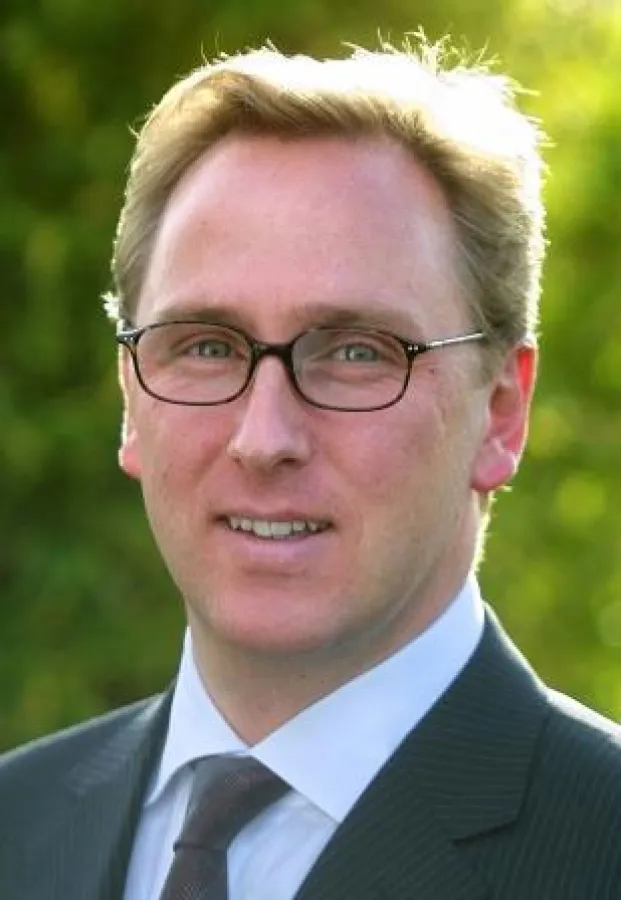 Maria-Elisabeth Schaeffler übergibt Kuratoriumsvorsitz an Heinrich Deichmann