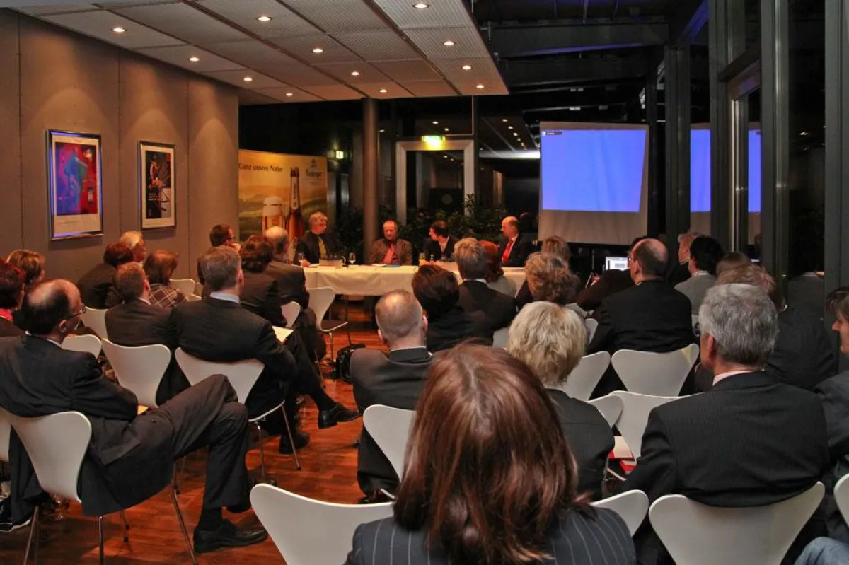 Rund 45 Gäste aus Politik, Industrie und Handel diskutierten über die Zukunft von Minijobs.